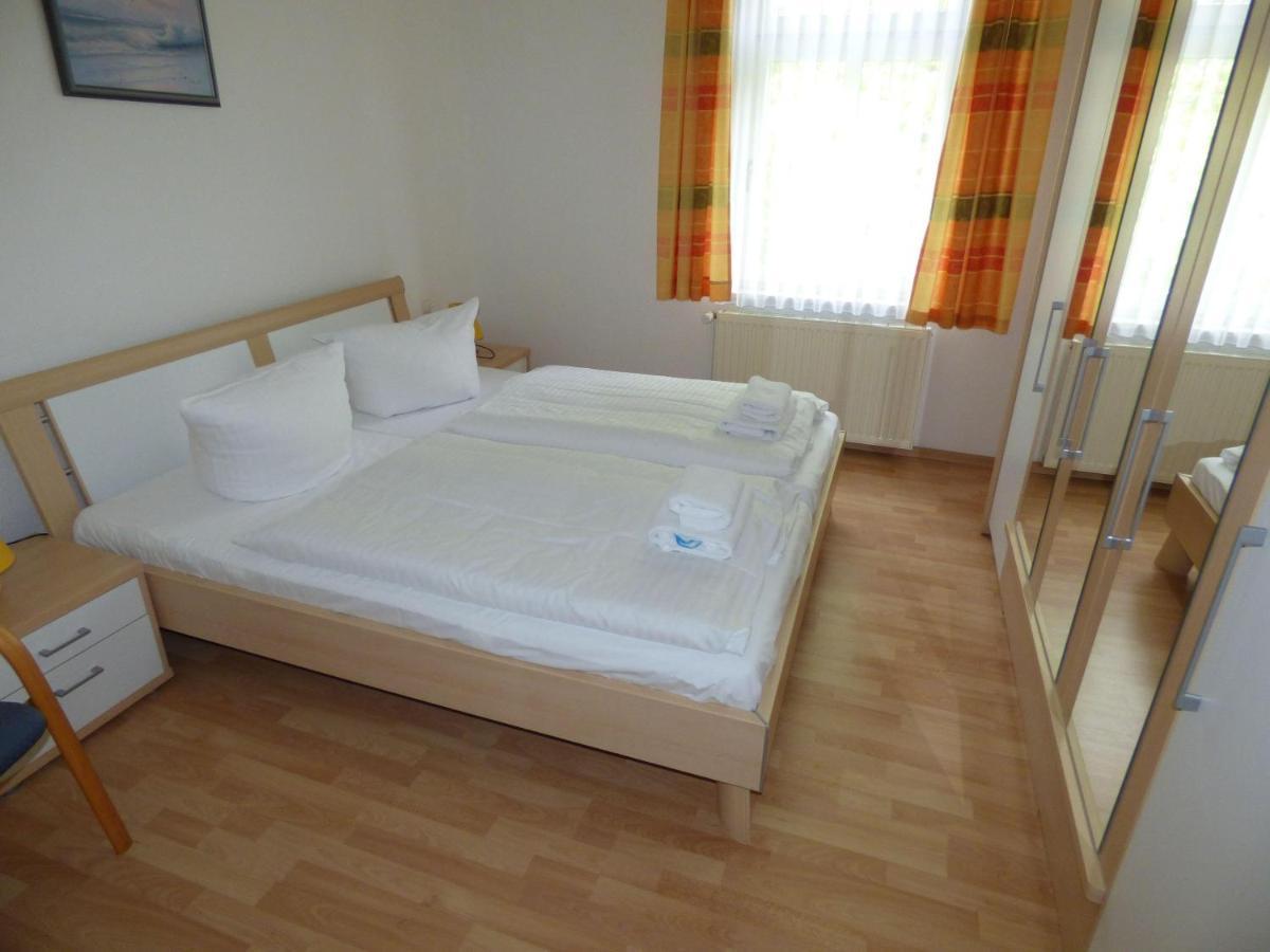 Sonnige-Ferienwohnung-100Qm-Im-1-Obergeschoss-Der-Villa-Walhall-In-Einem-Parkaehnlichen-Garten Sellin  Eksteriør bilde